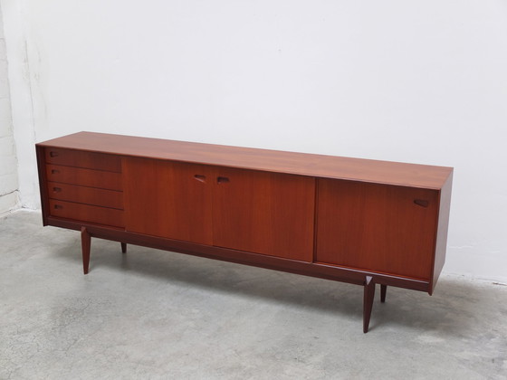 Image 1 of V-Form Teak Sideboard van Oswald Vermaercke