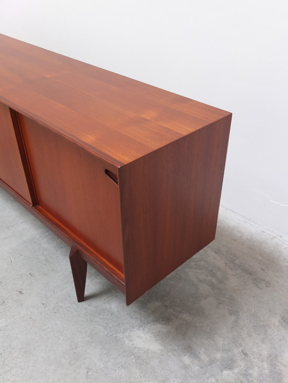 Image 1 of V-Form Teak Sideboard van Oswald Vermaercke