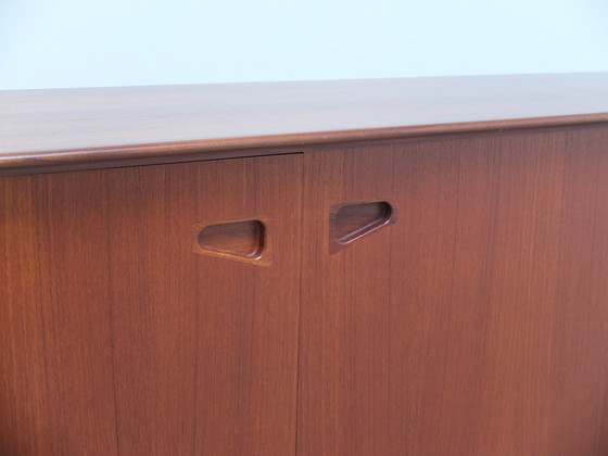 Image 1 of V-Form Teak Sideboard van Oswald Vermaercke