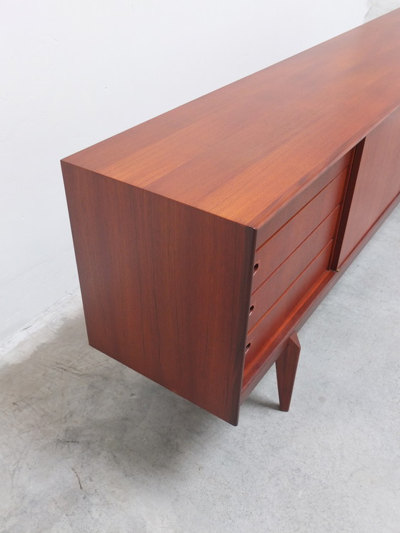 Image 1 of V-Form Teak Sideboard van Oswald Vermaercke