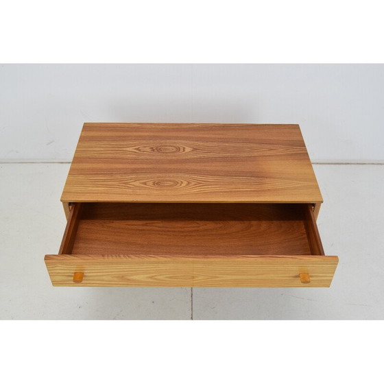 Image 1 of Vintage houten bureau met laden van Jitona, Tsjecho-Slowakije 1970