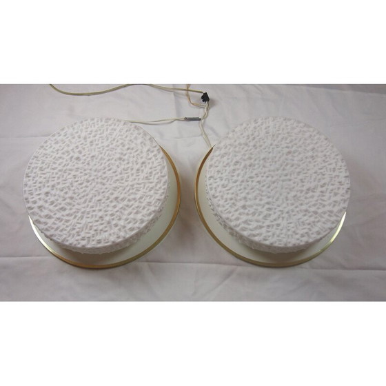 Image 1 of Paar vintage wandlampen van wit metaal en messing voor Arteluce