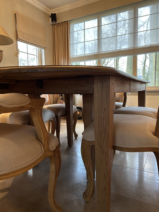 Image 1 of Massieve Tafel Met 4 Stoelen En 2 Zetel Stoelen