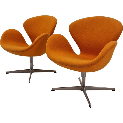 Paar vintage Swan stoelen in oranje wollen stof van Arne Jacobsen voor Fritz Hansen, Denemarken 1950
