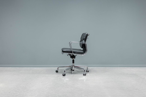 Image 1 of Eames Ea217 Softpad Bureaustoel