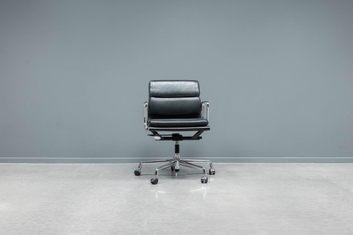 Eames Ea217 Softpad Bureaustoel