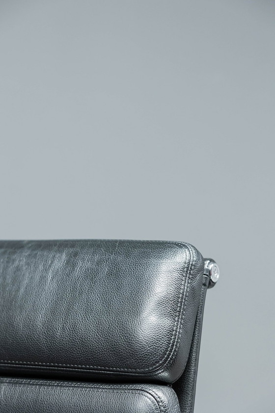 Image 1 of Eames Ea217 Softpad Bureaustoel