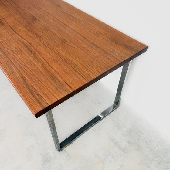 Image 1 of Massief teakhouten tafel met verchroomd frame