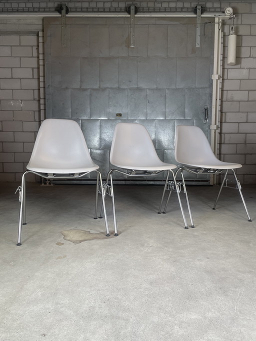 6x Vitra Eames DSS chair