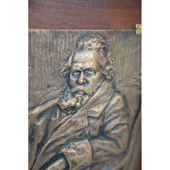 Image 1 of Vintage bronzen en houten sculptuur voorstellende Giosuè Carducci, Italië 1835