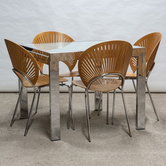 Image 1 of Vintage uittrekbare eettafel van chroom en mat glas