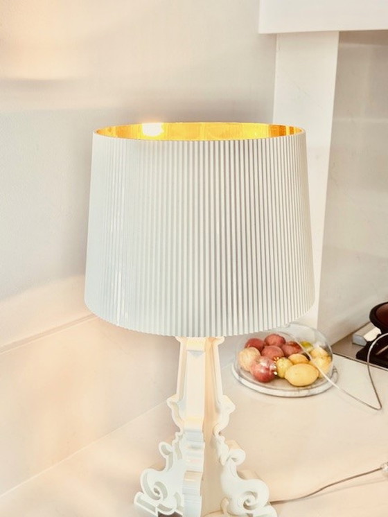 Image 1 of Kartell Bourgie Lamp wit met vergulde binnenkant