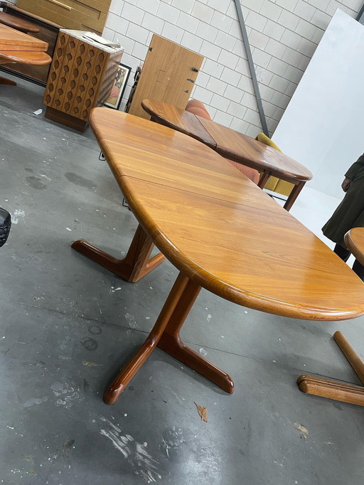 Vintage Deense Ovalen Uitschuifbare Eettafel Massief Teak