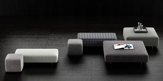 Image 1 of Minotti Damier Pouf/ Ottoman Showmodel 2023 Lp € 1.980,-