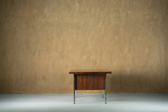 Image 1 of Mid Century Palissander en metalen bureau, Denemarken 1970's