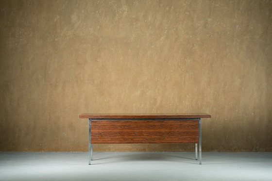 Image 1 of Mid Century Palissander en metalen bureau, Denemarken 1970's
