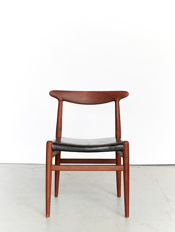 Image 1 of Hans J. Wegner eetkamerstoel W2 voor CMMadsen I set van drie