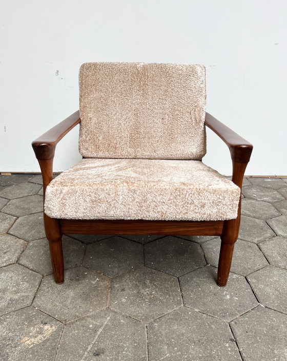 Image 1 of Deense design fauteuil met bouclé kussens, 1970's