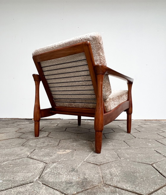 Image 1 of Deense design fauteuil met bouclé kussens, 1970's