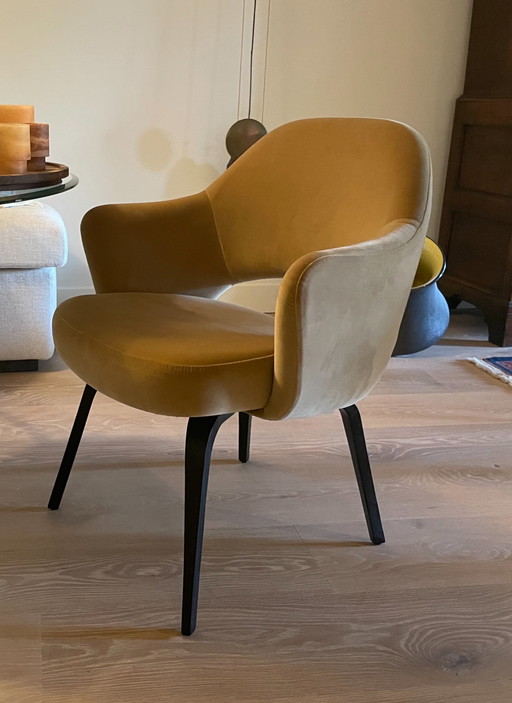 Knoll Saarinen Conference Chair met armleuningen