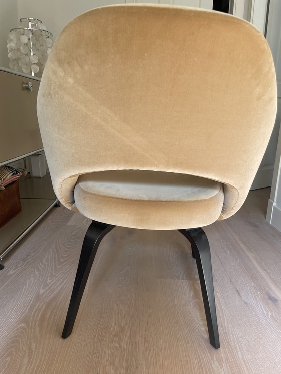 Image 1 of Knoll Saarinen Conference Chair met armleuningen