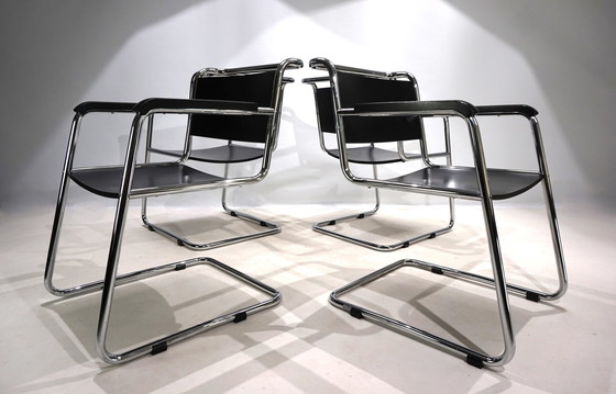 Image 1 of Set van 4 vrijdragende Bauhaus eetkamerstoelen, 1980