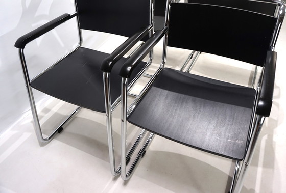 Image 1 of Set van 4 vrijdragende Bauhaus eetkamerstoelen, 1980