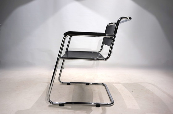 Image 1 of Set van 4 vrijdragende Bauhaus eetkamerstoelen, 1980