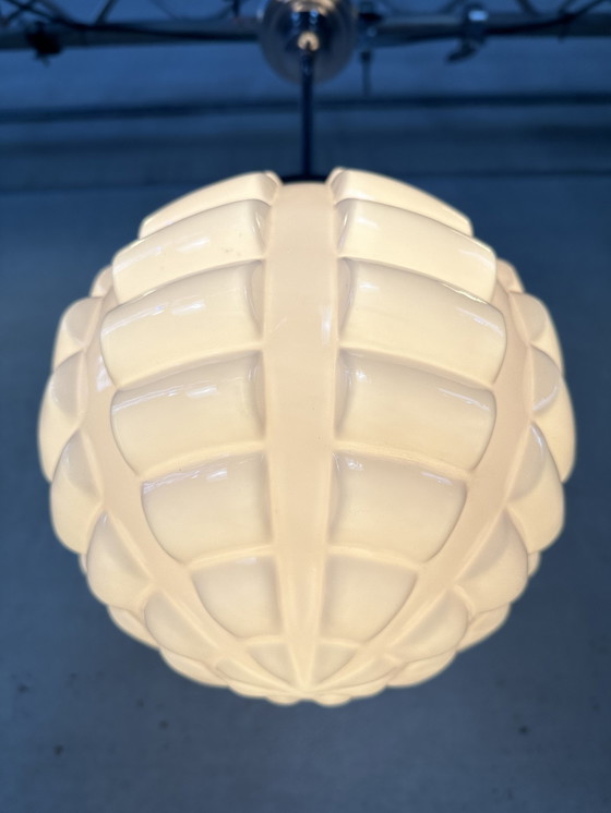 Image 1 of Art deco rosé opaline en chroom hanglamp