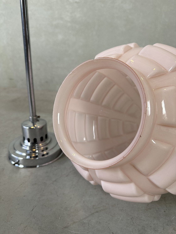 Image 1 of Art deco rosé opaline en chroom hanglamp