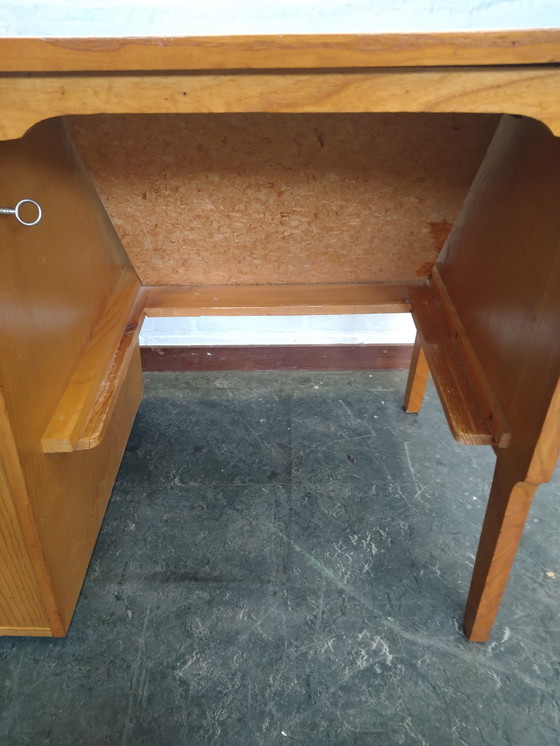 Image 1 of  Vintage Bureau Op Wielen - Duitsland