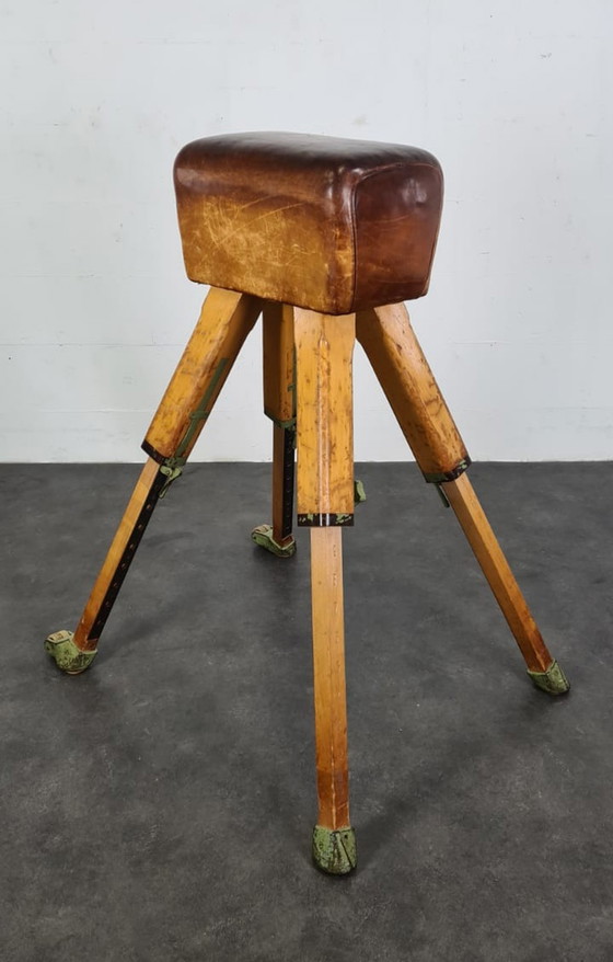 Image 1 of Vintage turnbok