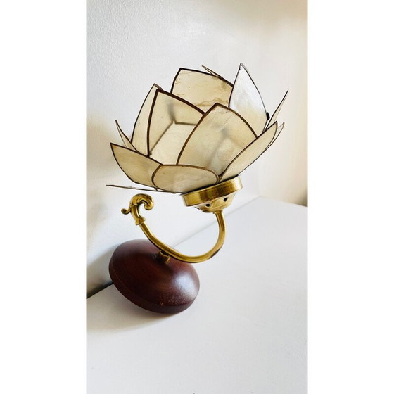 Image 1 of Vintage bloemenwandlamp van parelmoer en messing