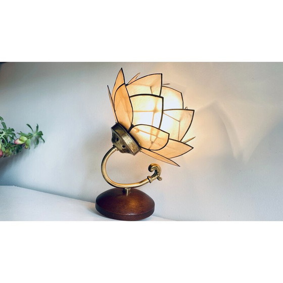 Image 1 of Vintage bloemenwandlamp van parelmoer en messing