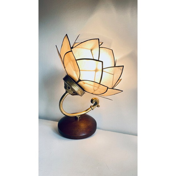 Image 1 of Vintage bloemenwandlamp van parelmoer en messing