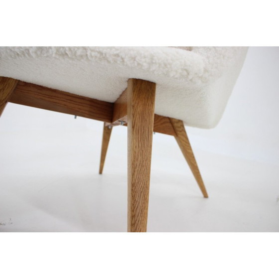 Image 1 of Paar vintage Shell fauteuils in schapenvacht door Miroslav Navratil, Tsjecho-Slowakije 1960