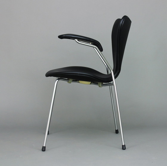 Image 1 of Arne Jacobsen vlinderstoel model 3207, door Fritz Hansen,