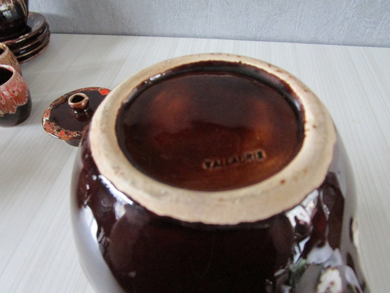 Image 1 of Vallauris Koffieservies - Rood Roze En Bruin Geëmailleerd Terracotta (Circa 1950)