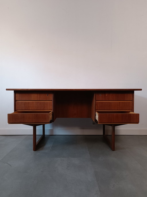 Vintage Deens Directiebureau In Teak