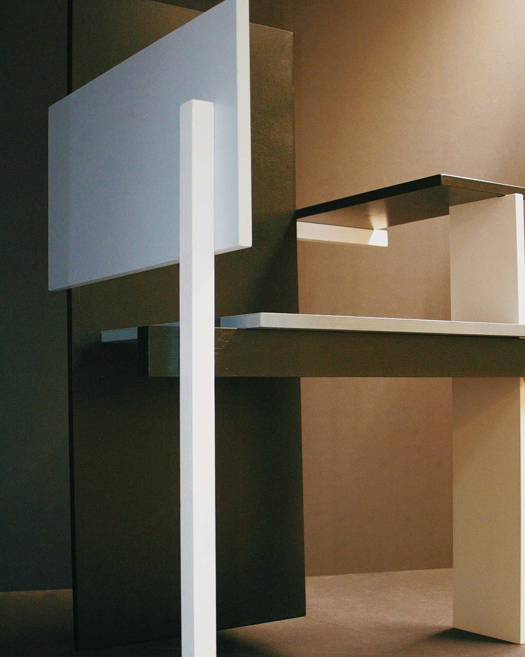 Berlijnse Stoel in stijl van Gerrit Rietveld €123 Whoppah