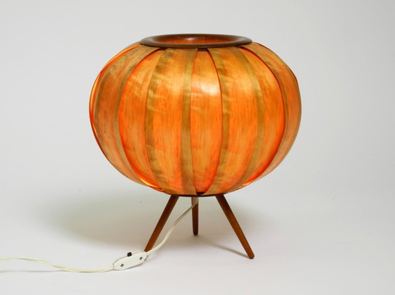 Image 1 of Grote Tsjechische houtfineer driepootlamp uit 1960 van Stanislav Kučera voor Úluv