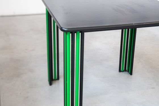 Image 1 of 1980S Vintage zwart en groene eettafel - gedurfd Italiaans ontwerp