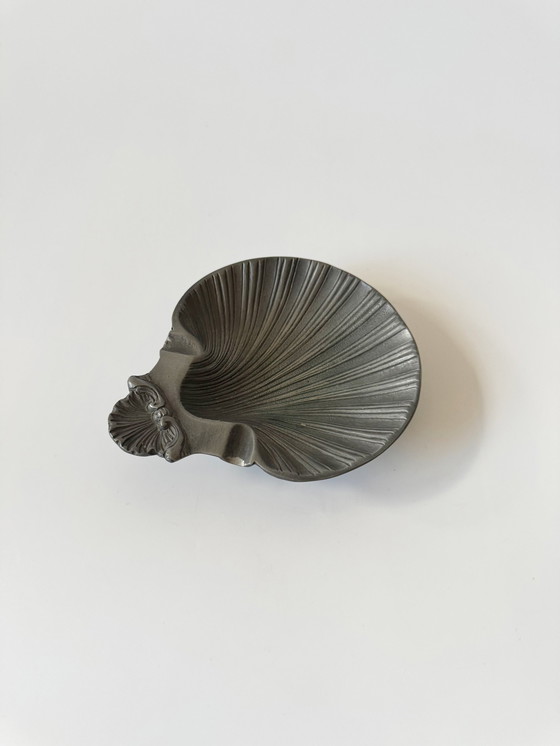 Image 1 of Schelp asbak, antiek, schelp zeepbakje, metalen schelp schaaltje, sieraden schaaltje, vintage, minimalistisch, Mid Century
