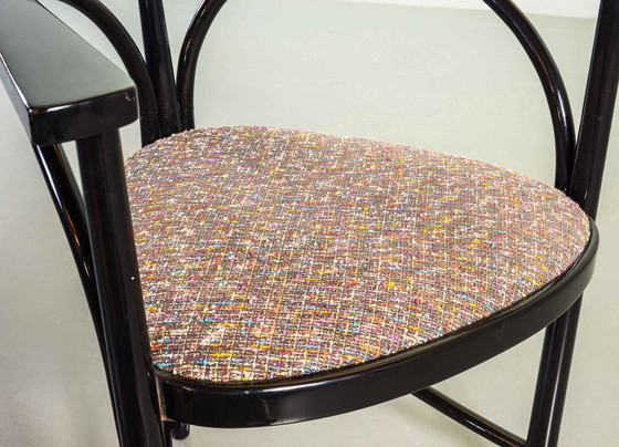 Image 1 of Zwart gelakte Thonet Triangle eetkamerstoelen (Model 87) met veelkleurige stoffen bekleding, set van 4. Duitsland, jaren 1980