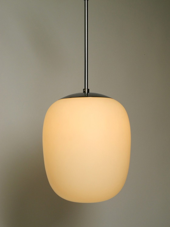 Image 1 of Mid Century Modernistische XL Wagenfeld glazen hanglamp Düren