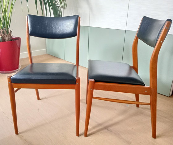 Image 1 of 2x Vintage Eetkamerstoelen In Scandinavisch Mid-Century Design