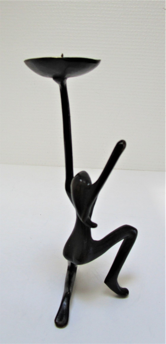 Image 1 of Gezwart bronzen kandelaar vrouw jaren 70