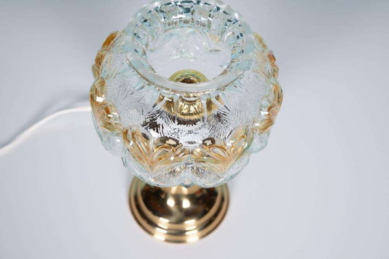 Image 1 of Vintage glazen 60s schemerlamp messing, Swedish glass lamp