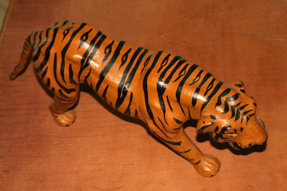 Image 1 of Vintage Papier Maché Tijger