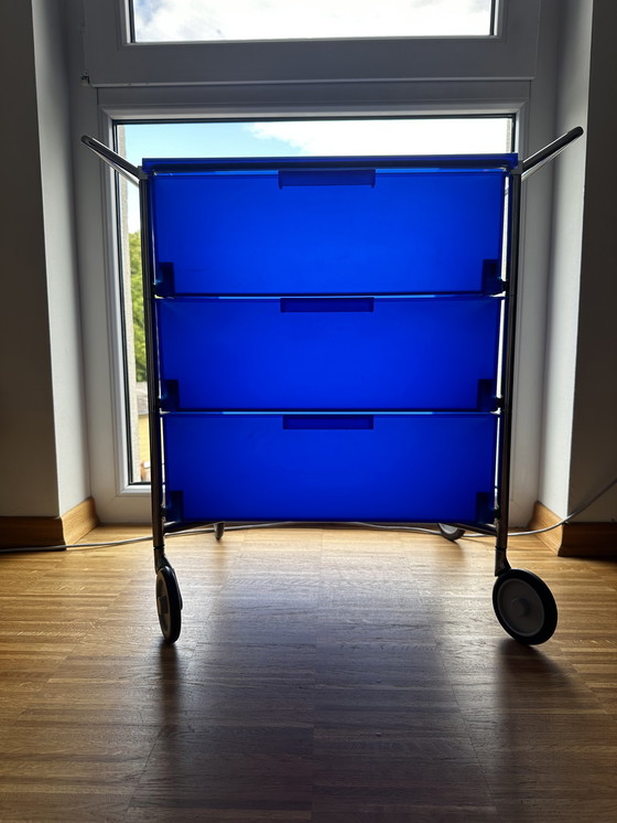 Image 1 of Kartell Antonio Citterio mobiele container